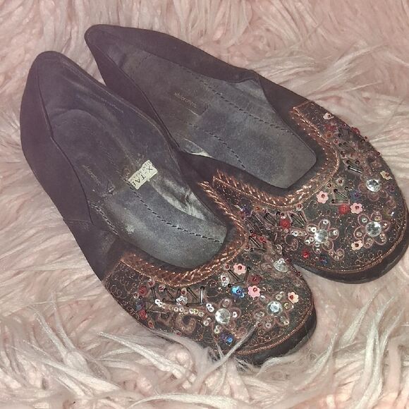 Xhilaration Vintage Black Flats with Metallic Embellishments Y2K Size 7.5-8 - Picture 1 of 3